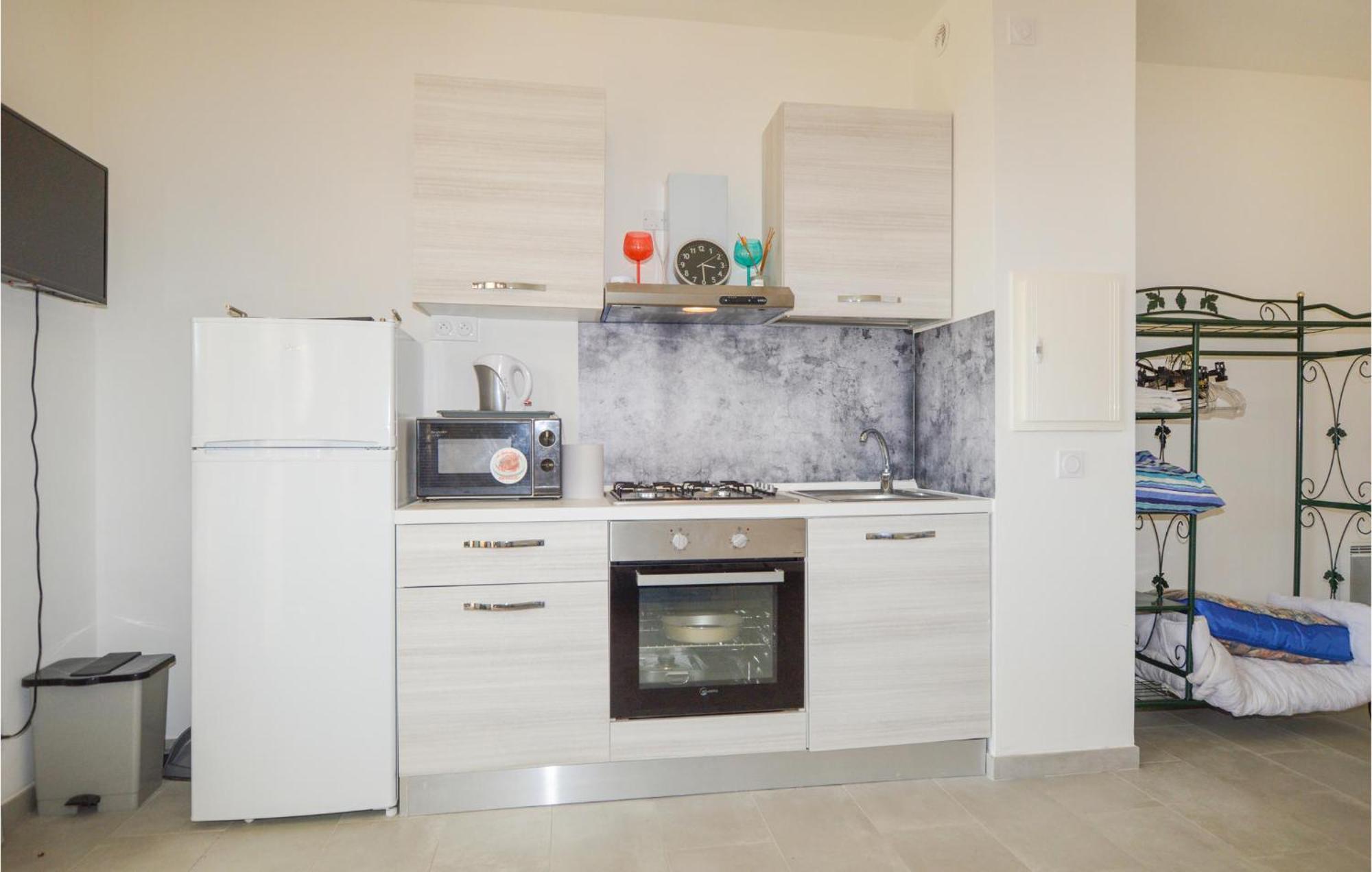Stunning In Piana With Wifi Apartment
