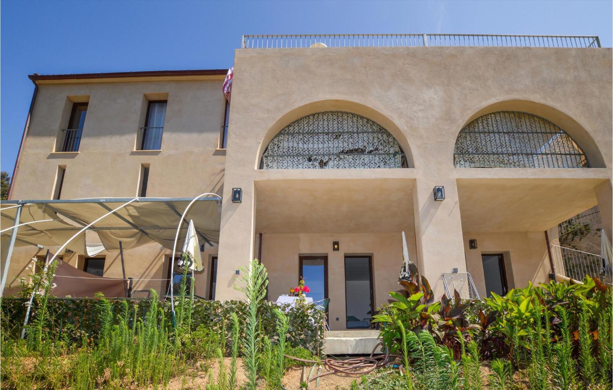 Apartment Stunning In Piana With Wifi